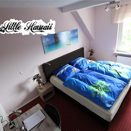 Little Hawaii & Texas Lägenhet Bad Wildungen Rum bild