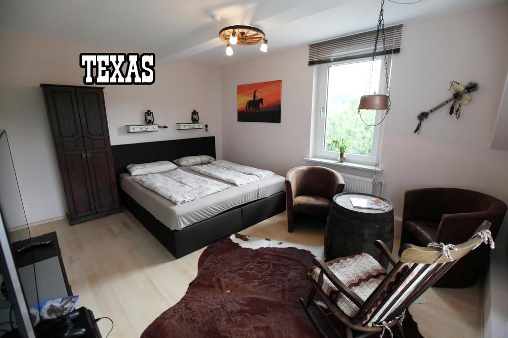 Little Hawaii & Texas Lägenhet Bad Wildungen Rum bild