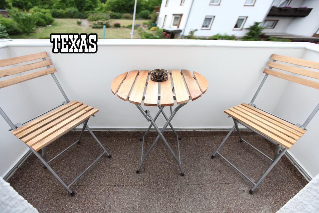 Little Hawaii & Texas Lägenhet Bad Wildungen Rum bild